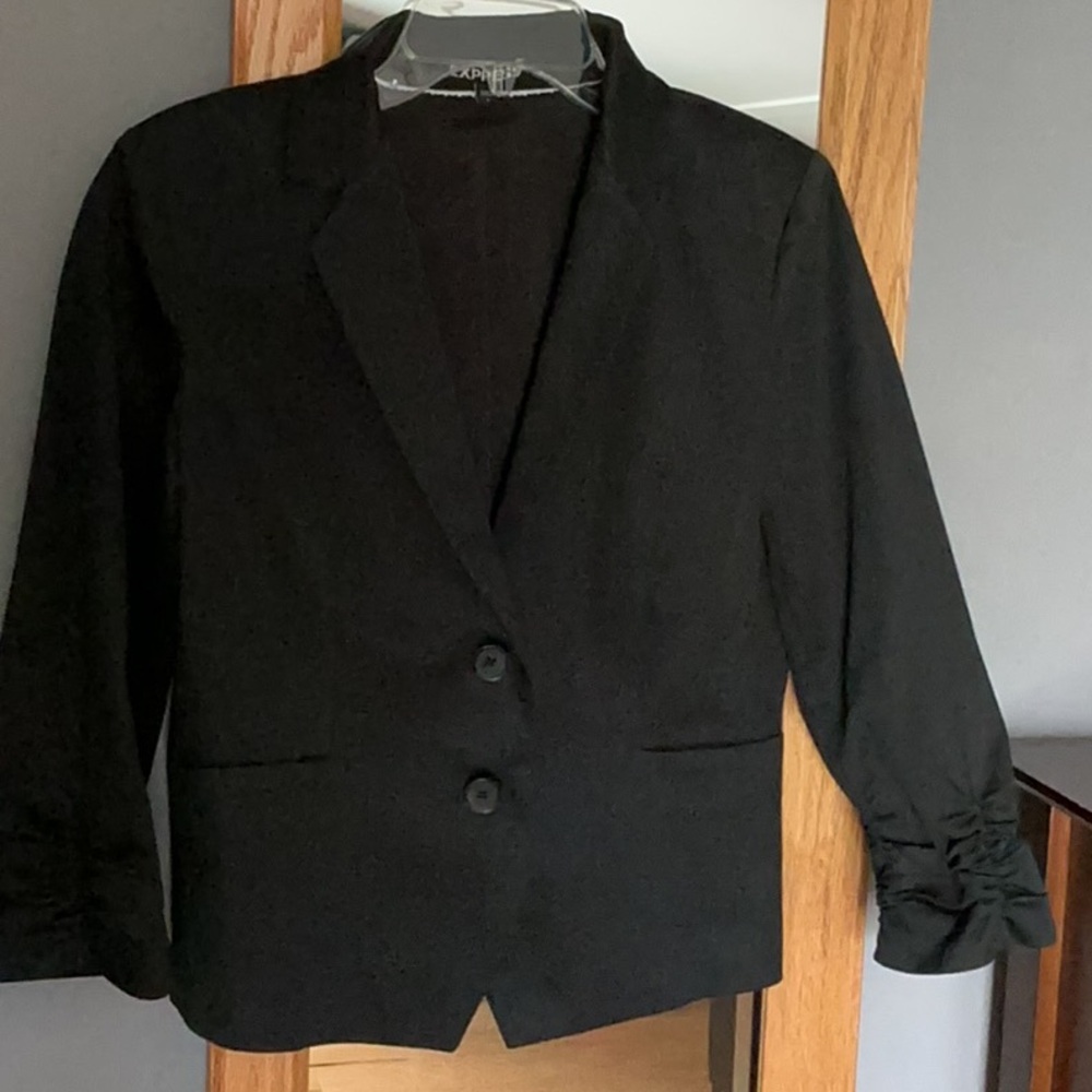 Bracelet sleeve women’s black blazer Express sz 8